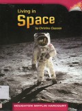 Houghton Mifflin Harcourt : Living In Space (Lv V 6.3.15)