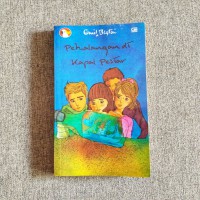 Enid Blyton : Petualangan Di Kapal Pesiar